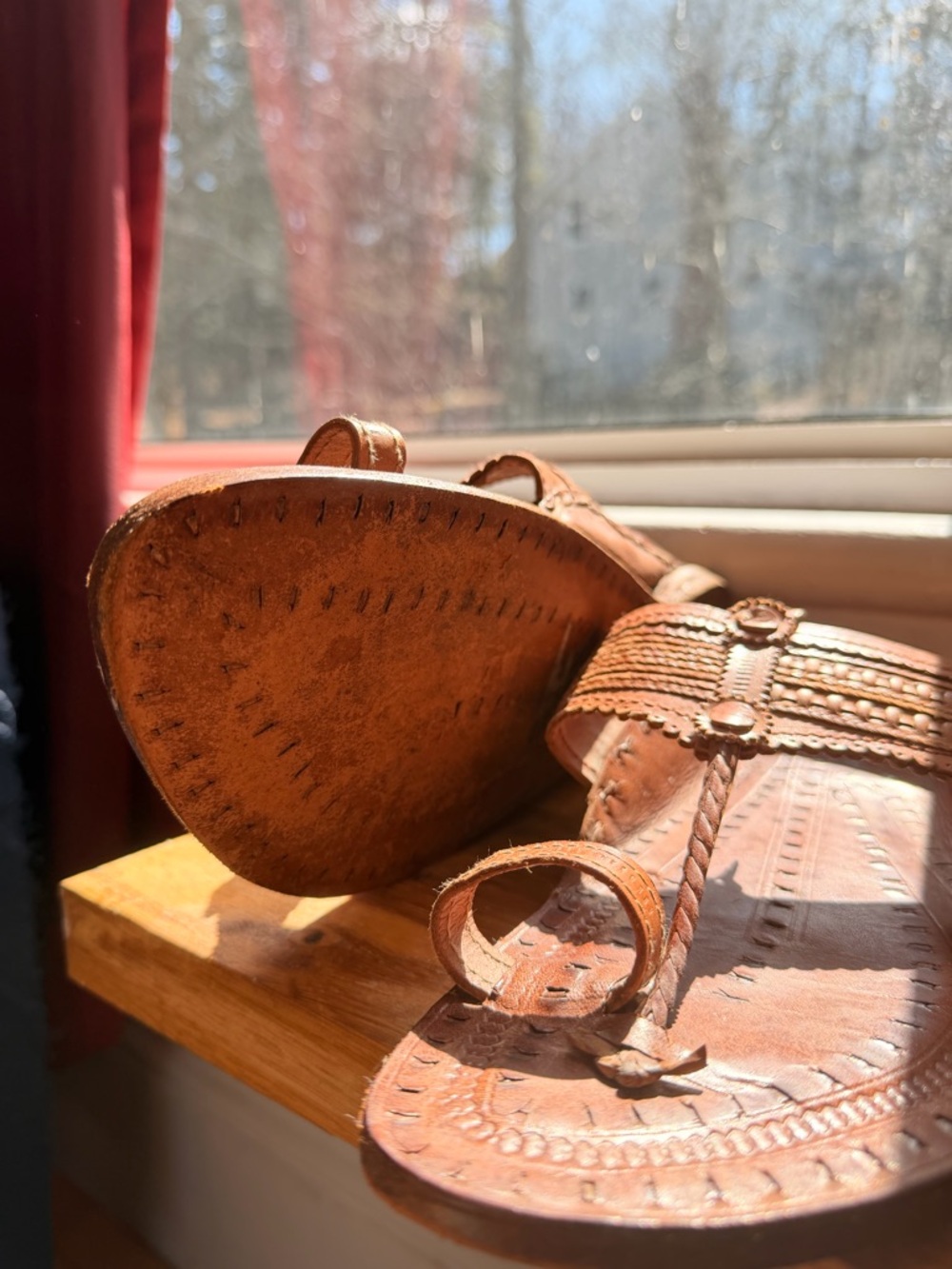 Handcrafted kolhapuri - Picture 2 of 9